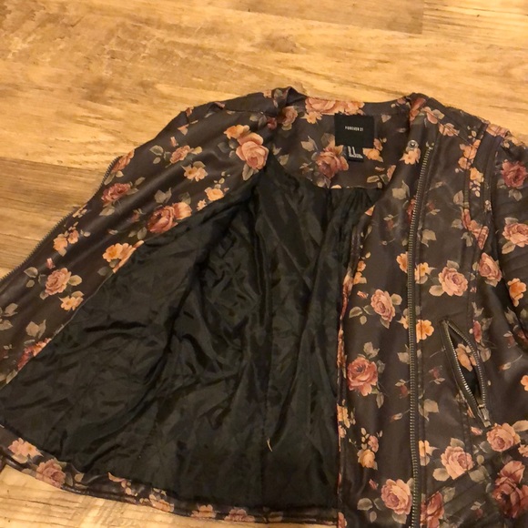 Jacket - Picture 5 of 5